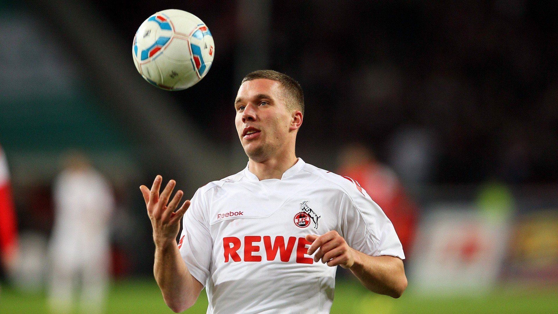 全国情侣接力跑大赛 终点为求婚环节留下惊喜空间